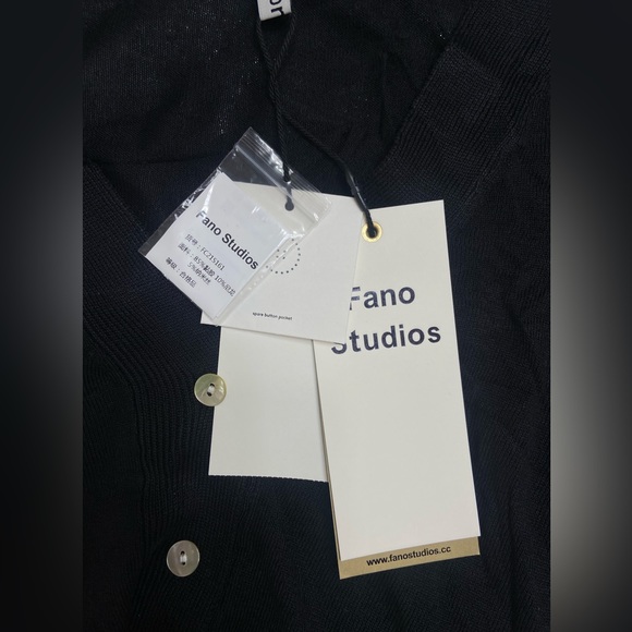 NEW Fano Studios Women’s Front & Side Button V Neck Cardigan Black Size S. - Picture 5 of 5